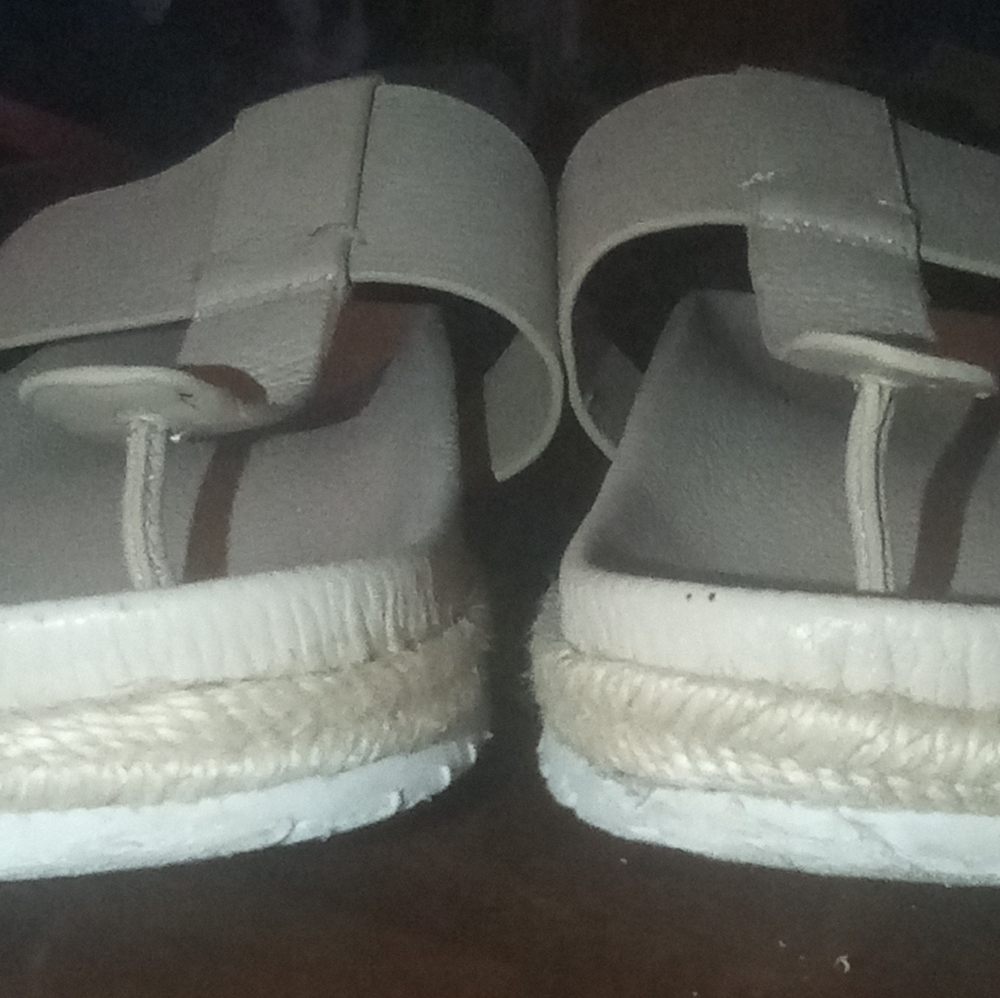 Sandals - Picture 5 of 9